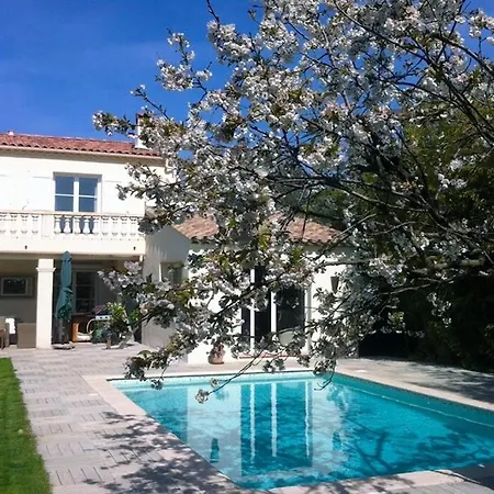 Leamalia Jardin Clos Piscine Et Plages *